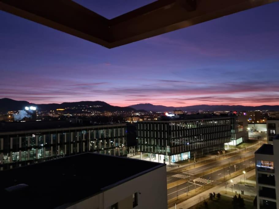 Bravisa Apart View Braşov Esterno foto